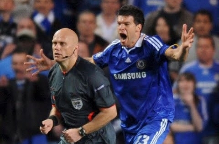 Wasit Tom Henning Ovrebo (sumber:youtube.com).