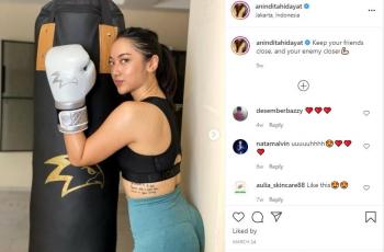 Anindita Hidayat kenakan sport bra. (Instagram/aninditahidayat)