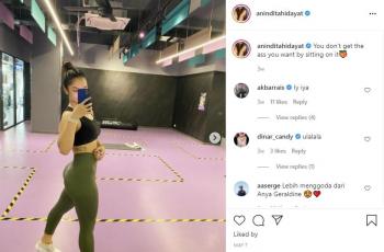 Anindita Hidayat kenakan sport bra. (Instagram/aninditahidayat)