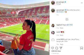 Georgina Rodriguez tampil cantik kenakan jersey Timnas Portugal. (Instagram/georginagio)