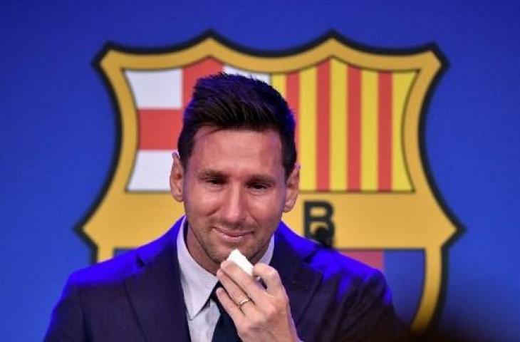 Tangis Lionel Messi pecah di momen perpisahan bersama Barcelona. (PAU BARRENA / AFP)