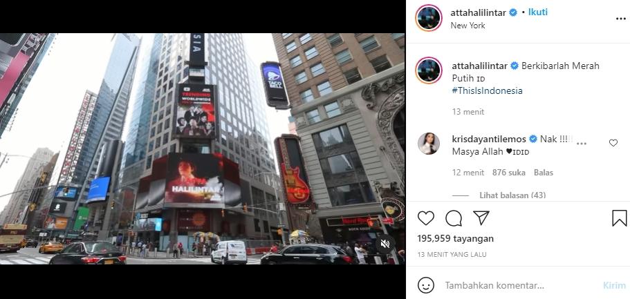 Wajah Bos AHHA PS Pati, Atta Halilintar mejeng di Time Square New York. (Instagram/@attahalilintar)