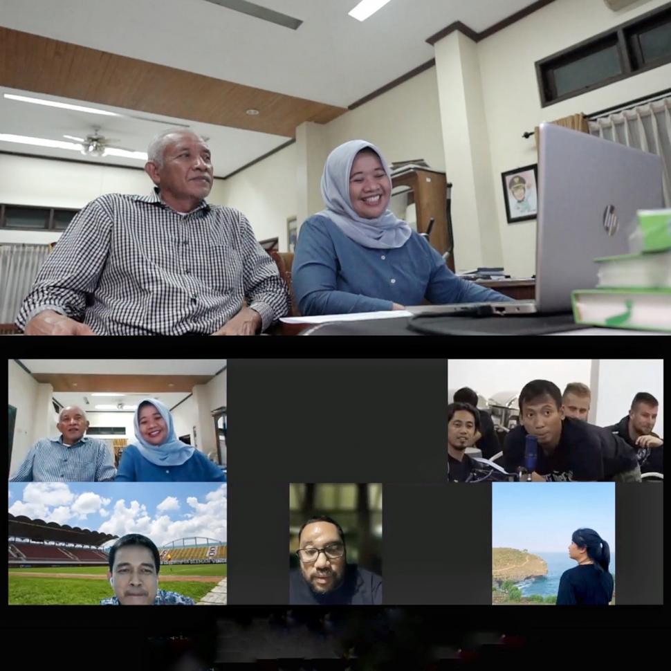 Bupati Sleman Dra. Hj. Kustini saat konferensi pers virtual. (Dok. Humas Pemkab Sleman)