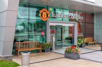 Bangun Pusat Latihan, Man United Habiskan Duit Setara 66,6 Juta Bungkus Nasi Padang