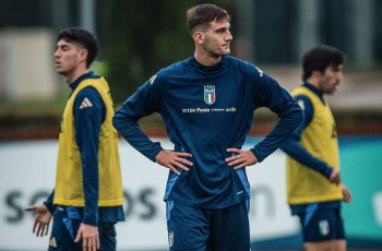 Napoli Bakal Rekrut Pemain Gagal Ajax dengan Mahar Setara 4,4 Juta Paket Sembako