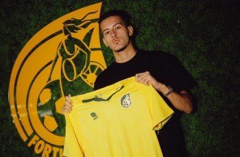 5 Fakta Menarik Kepindahan Justin Hubner ke Fortuna Sittard: Penerus Senior Maarten Paes
