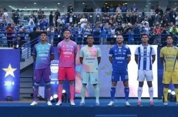 Pesta Biru Persib 2025: Skuad Baru dan Jersey Kelme Siap Gebrak Super League!