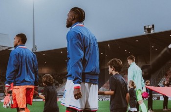 Pemain Keturunan Berbandrol Rp145 M Jadi Buruan Manchester United